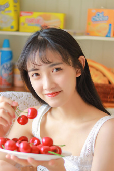 《年轻女教师3》在线看